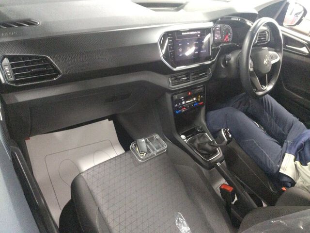 2024 Volkswagen Tクロス TSIアクティブ auction photo 3