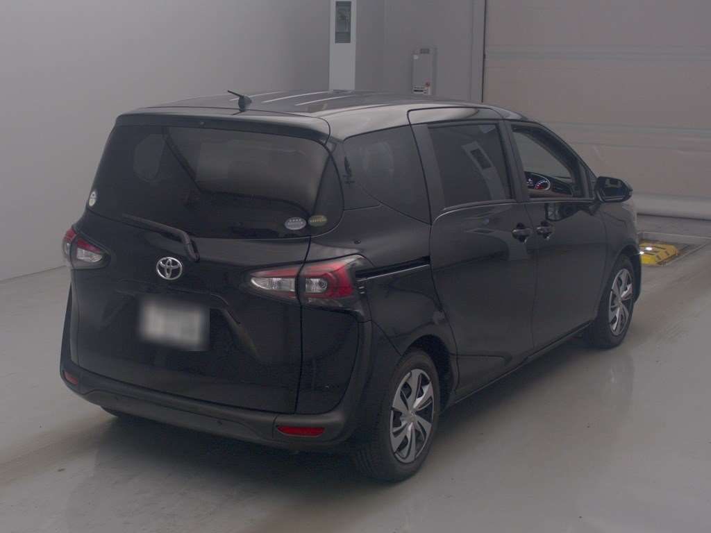 2021 Toyota Sienta G. Quero auction photo 2