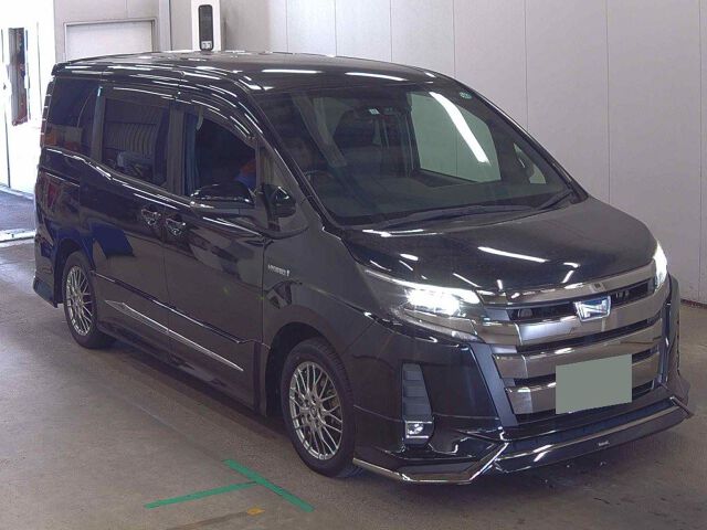 2017 Toyota Noah HV SI Japan auction vehicle