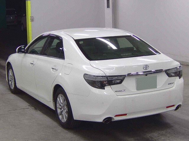 2017 Toyota Mark X 250G auction photo 2
