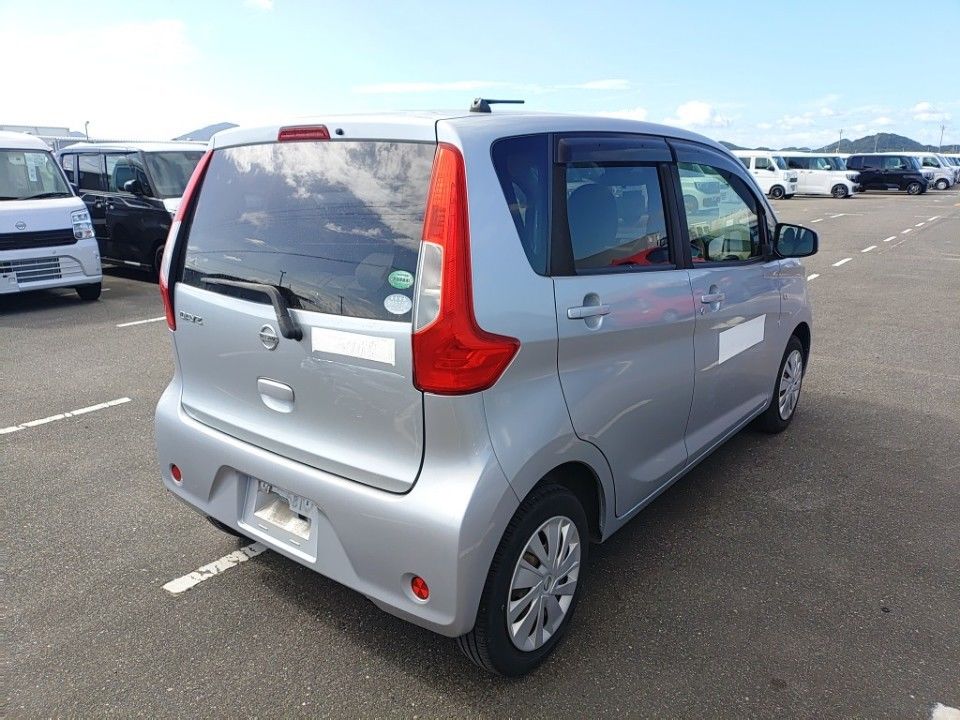2017 Nissan Dayz auction photo 2