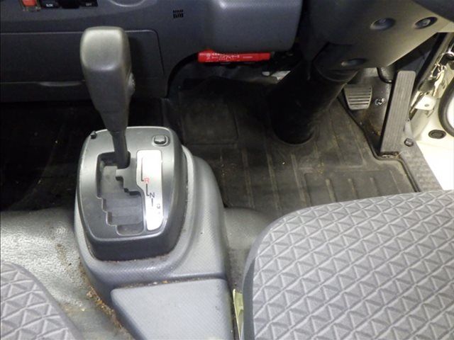 2021 Isuzu Elf Refrigerated and frozen trucks auction photo 8