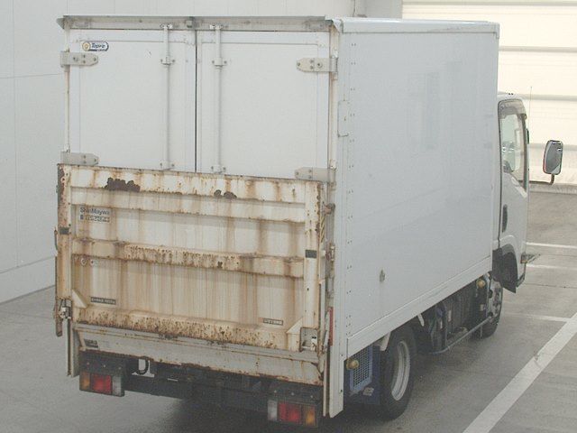 2021 Isuzu Elf Refrigerated and frozen trucks auction photo 2