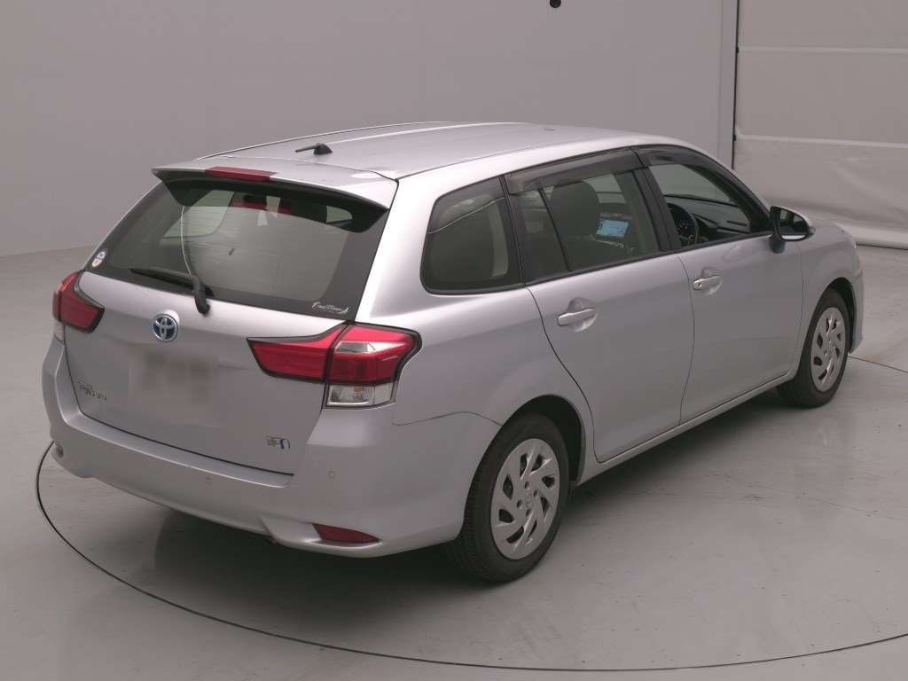 2021 Toyota Corolla Fielder ハイブリッド EX auction photo 2
