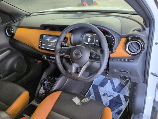 2021 Nissan Kicks X Two-Tone Interior Edition auction photo 3