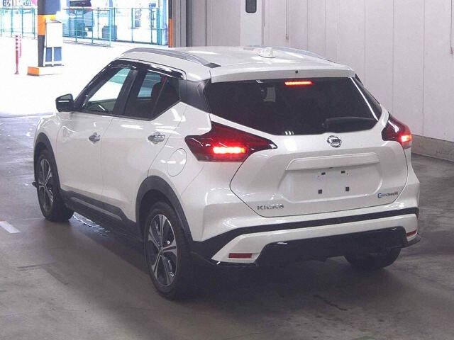 2021 Nissan Kicks X Two-Tone Interior Edition auction photo 2