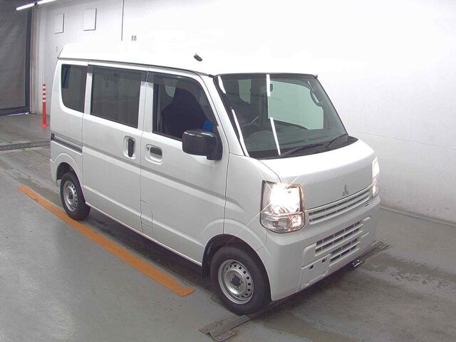 2022 Mitsubishi Minicab M Japan auction vehicle