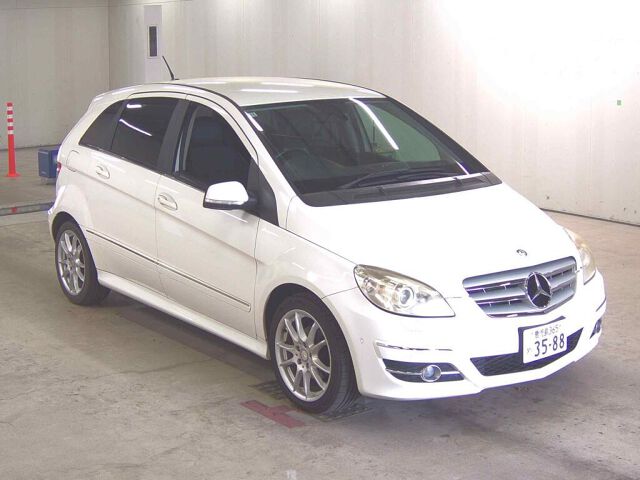 Japan Auction Vehicles 8 2010 Mercedes-Benz B-Class B180 auction photo