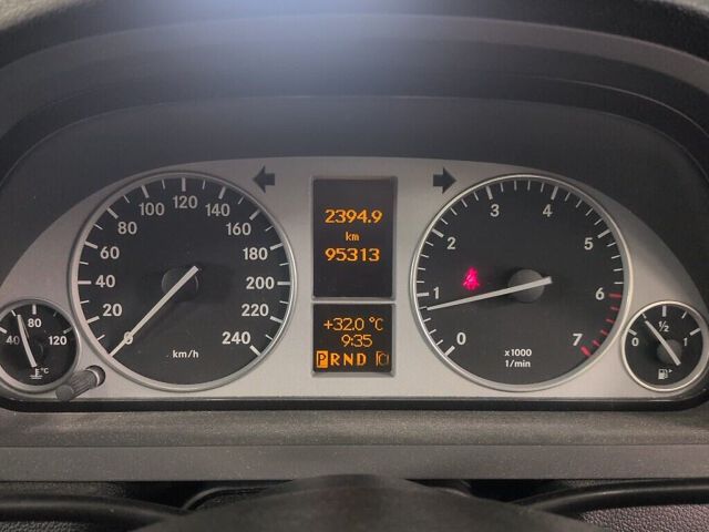 2010 Mercedes-Benz B-Class B180 auction photo 6