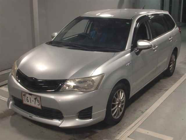 2013 Toyota Corolla Fielder auction photo 4