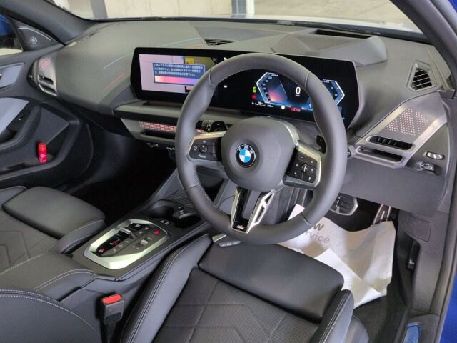2025 BMW 1 Series 120D M Sport auction photo 3