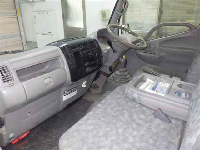 2011 Toyota Dyna 4WD パワーゲート auction photo 3