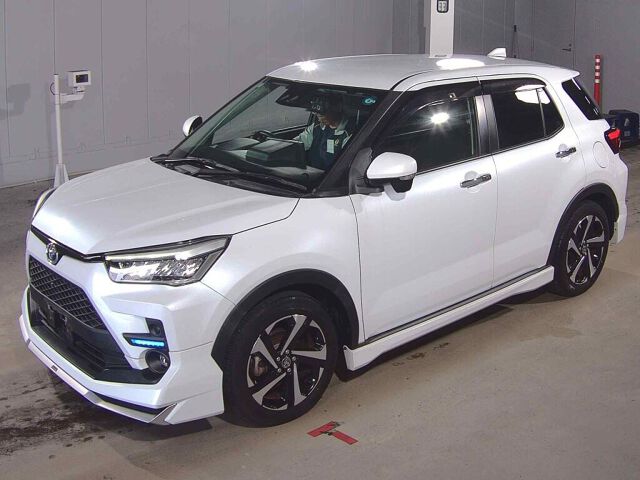 2022 Toyota Raize ハイブリッドZ auction photo 4