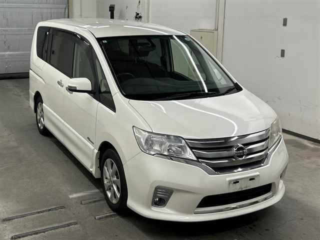 2013 Nissan Serena Japan auction vehicle