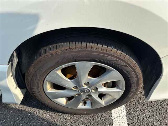 2013 Nissan Serena auction photo 8