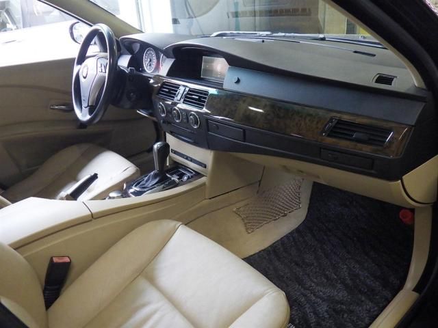 2004 BMW BMW 545 I auction photo 2