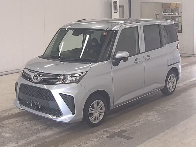 2022 Toyota Roomy X 4WD auction photo 4