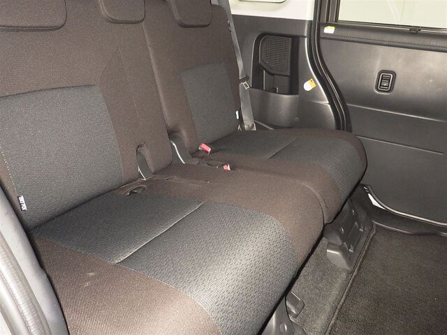 2022 Toyota Roomy X 4WD auction photo 6