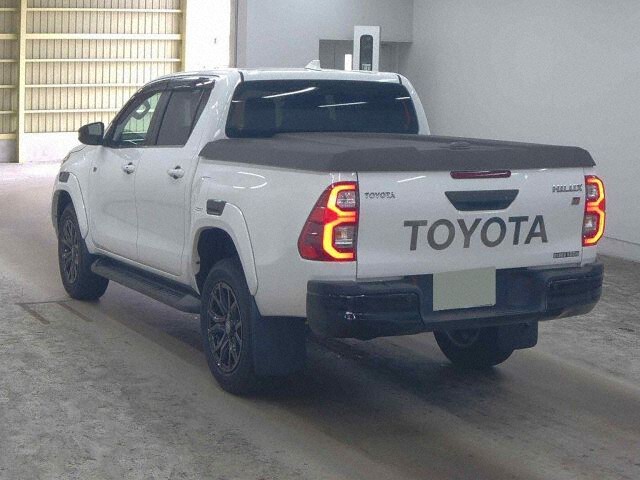 2021 Toyota Hilux Z GR Sport 4WD auction photo 2