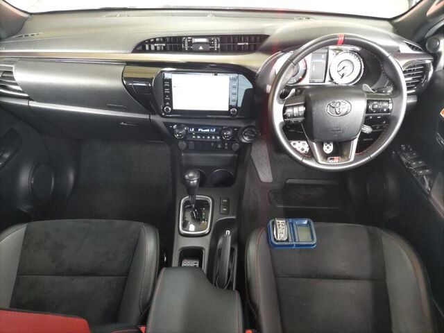 2021 Toyota Hilux Z GR Sport 4WD auction photo 3