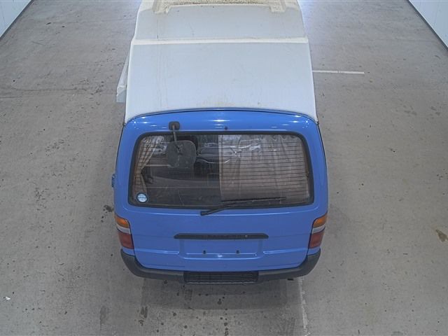 1994 Toyota Hiace 4WD キャンピングシャ auction photo 3
