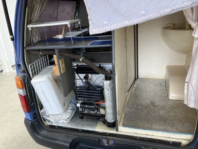 1994 Toyota Hiace 4WD キャンピングシャ auction photo 12