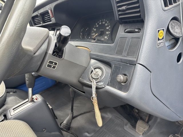 1994 Toyota Hiace 4WD キャンピングシャ auction photo 6