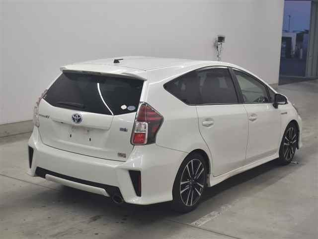 2015 Toyota Prius Alpha Sツーリングセレクション・Gs auction photo 5