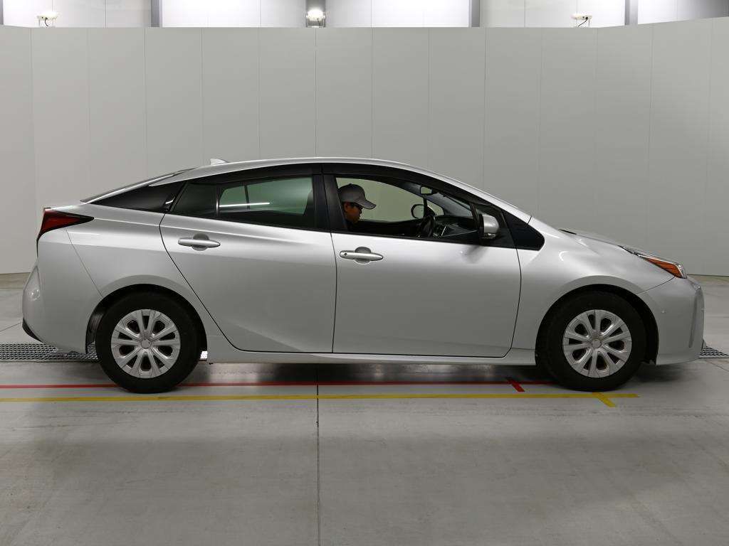 2021 Toyota Prius S Safety Plus 2 auction photo 3