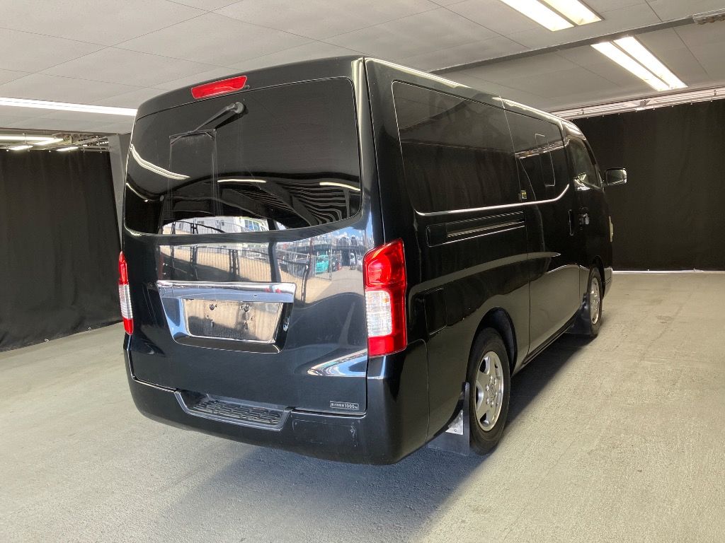 2013 Nissan NV350 Caravan 霊柩車 auction photo 4