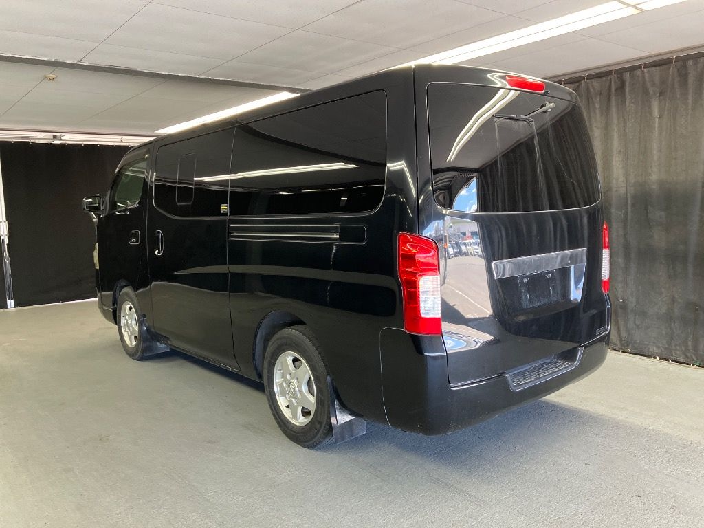 2013 Nissan NV350 Caravan 霊柩車 auction photo 2