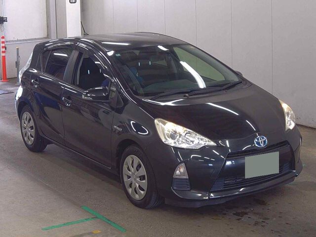 2014 Toyota Aqua S Japan auction vehicle