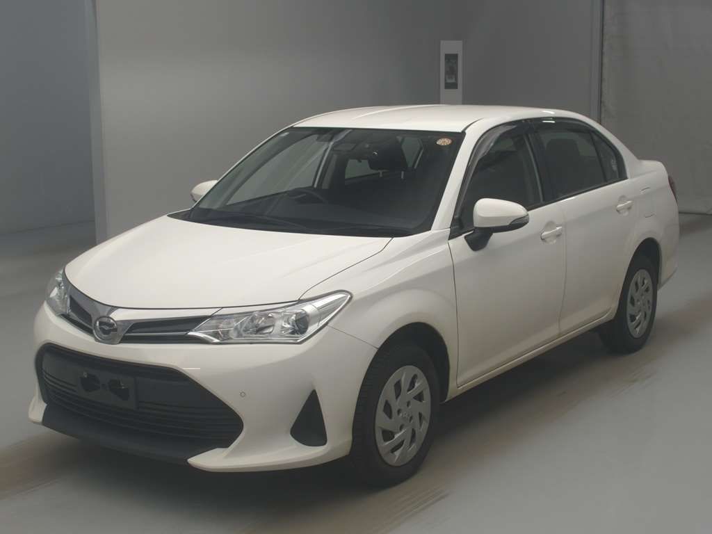 2021 Toyota Corolla Axio EX 4WD Japan auction vehicle