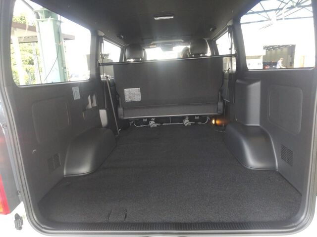 2025 Toyota Hiace LスーパーGLダーク2 auction photo 6