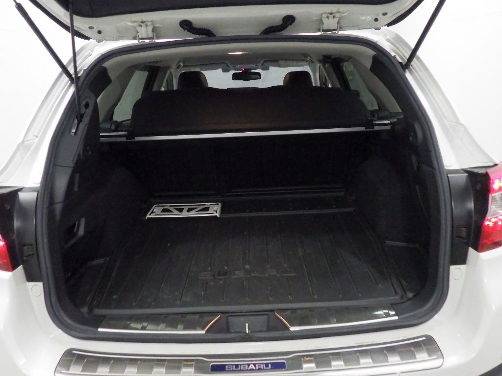 2015 Subaru Legacy Outback LTD auction photo 8