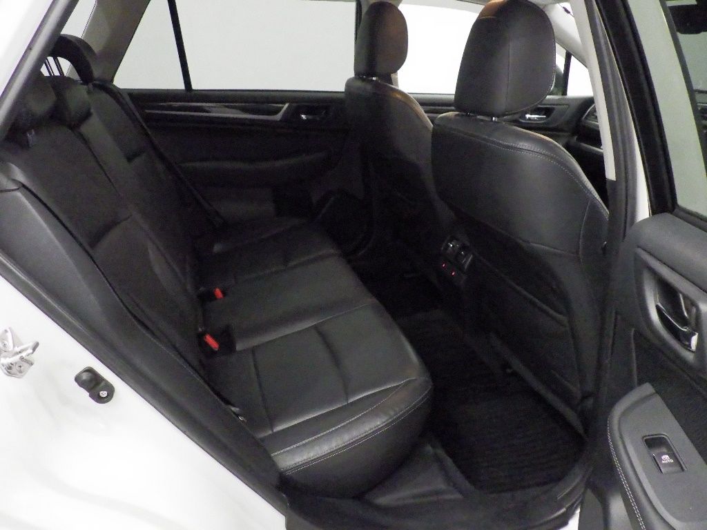 2015 Subaru Legacy Outback LTD auction photo 7