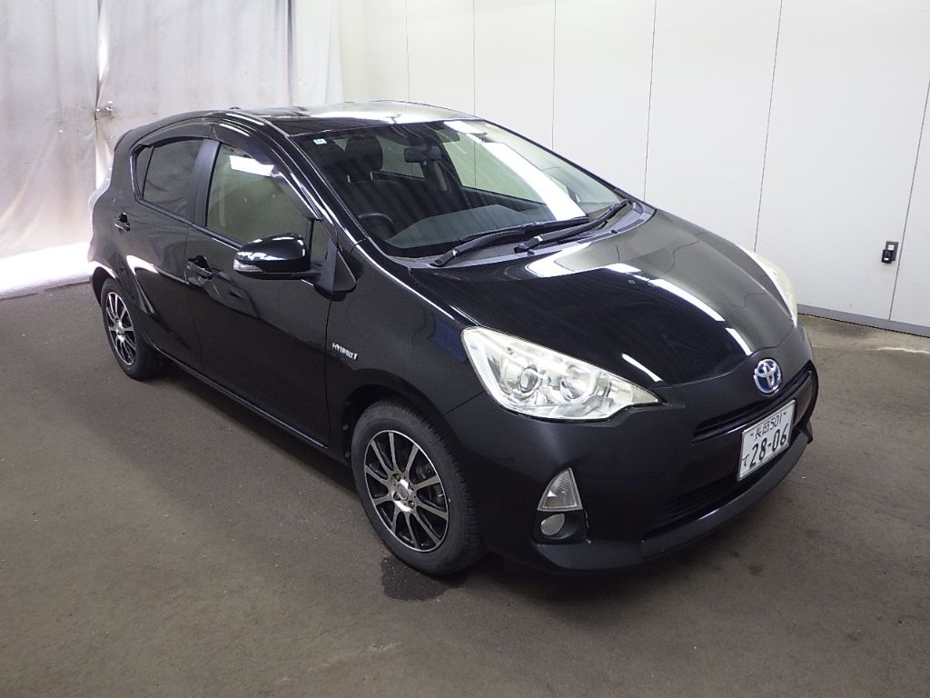 2014 Toyota Aqua G Japan auction vehicle