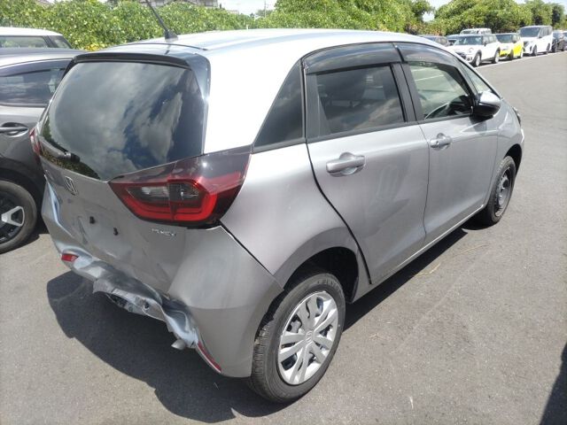 2024 Honda Fit EHEVベーシック 4WD auction photo 5