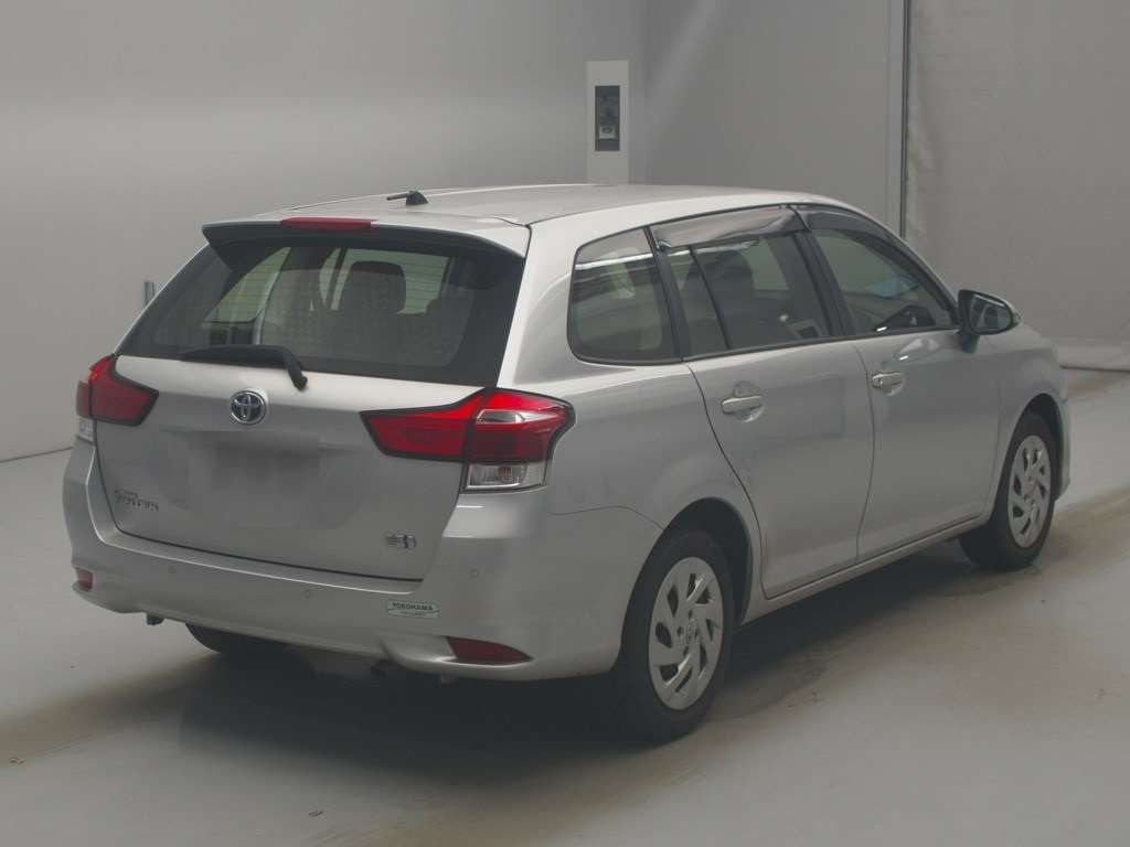 2021 Toyota Corolla Fielder auction photo 2