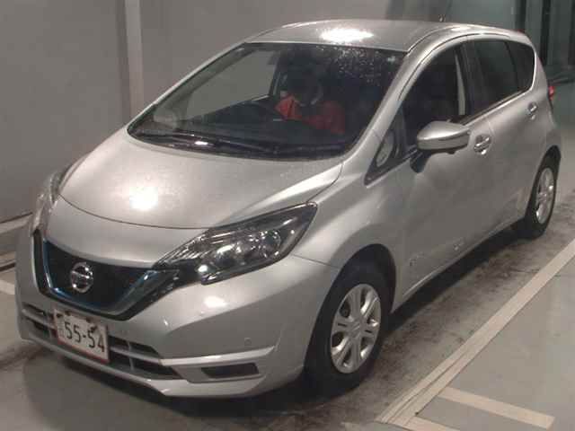 2019 Nissan Note e-パワーエマブレ auction photo 4