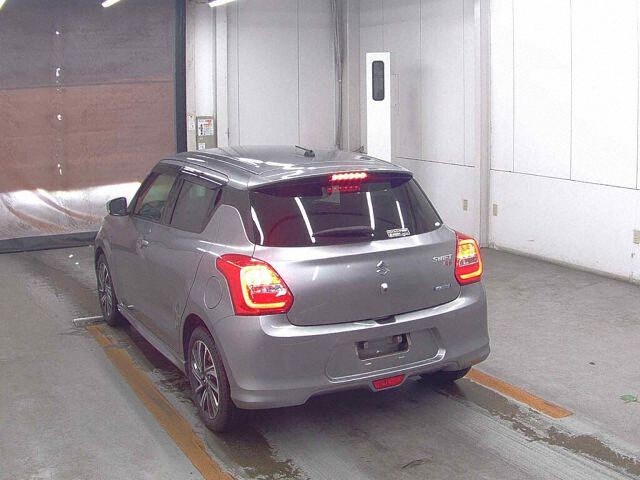 2021 Suzuki Swift Hybrid RS auction photo 2
