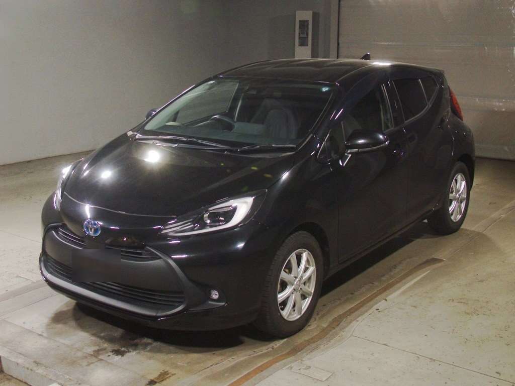 Japan Auction Vehicles 4 2021 Toyota Aqua X auction photo