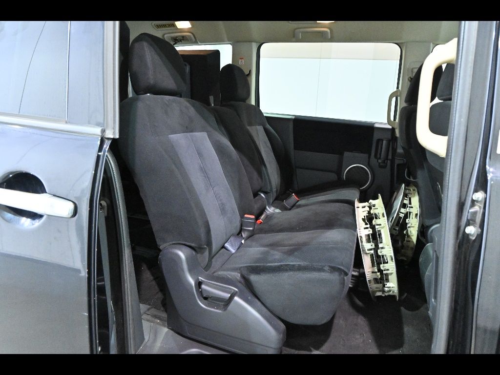 2011 Mitsubishi Delica D:5 M auction photo 7