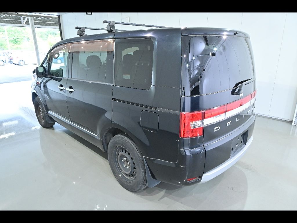 2011 Mitsubishi Delica D:5 M auction photo 5