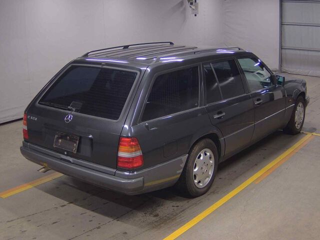 1994 Mercedes-Benz E-Class Station Wagon E320 auction photo 5