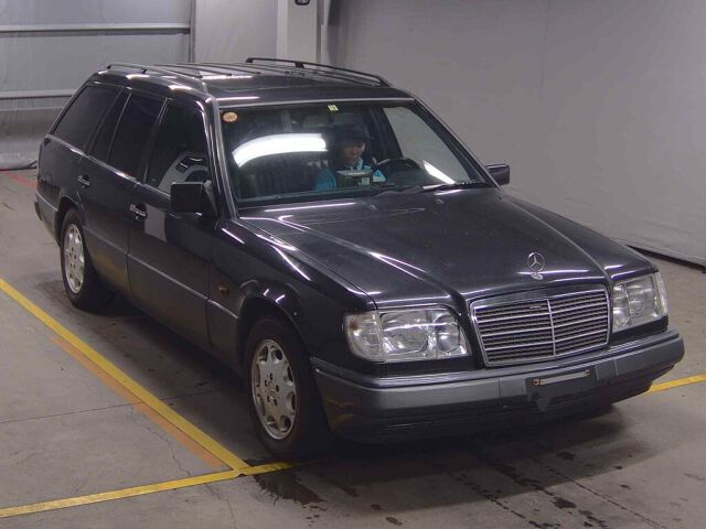 1994 Mercedes-Benz E-Class Station Wagon E320 Japan auction vehicle