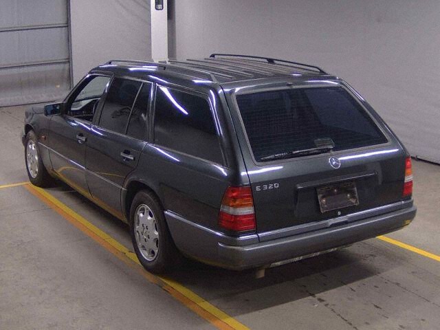 1994 Mercedes-Benz E-Class Station Wagon E320 auction photo 2