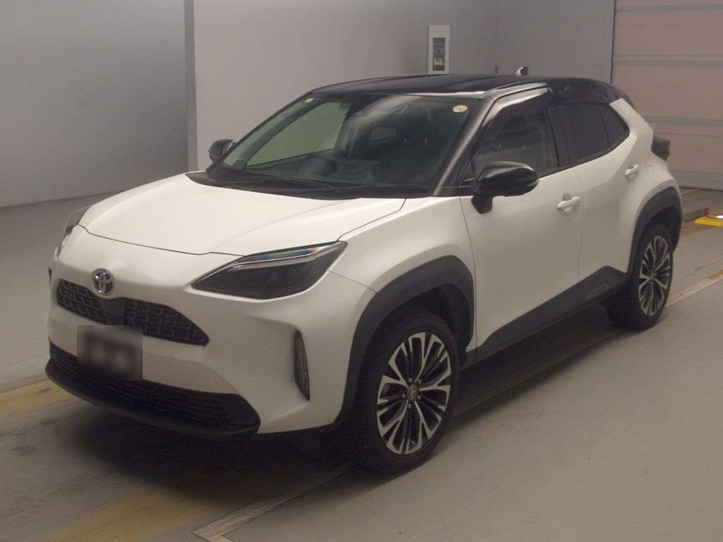 Japan Auction Vehicles 4 2021 Toyota Yaris Cross ハイブリッドZ 4WD auction photo