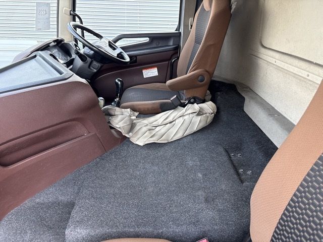 2018 Hino Profia ホロウイング auction photo 5