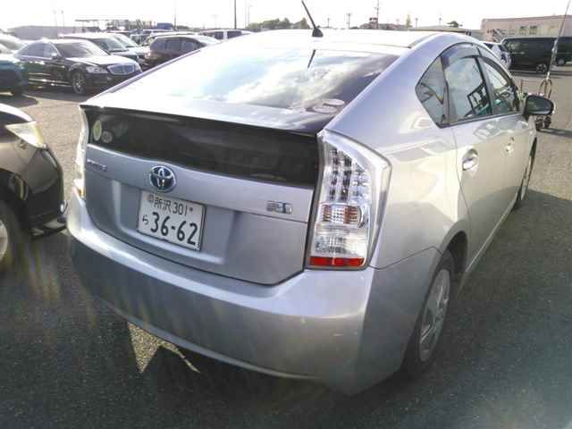 2011 Toyota Prius L auction photo 5